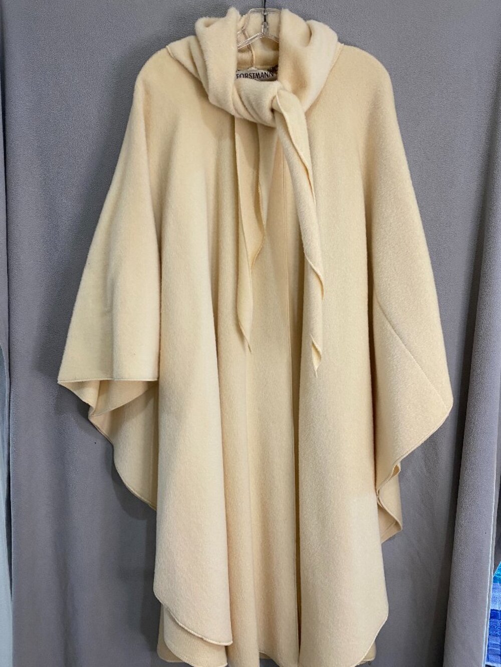 Forstmann by Stevens Wool Mohair Cape Coat Ivory Vintage Quiet Luxury